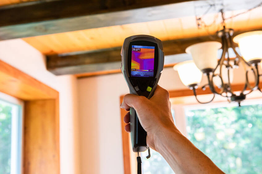 Bowling Green Home Inspector Using Infrared Technology to Inspect a Property